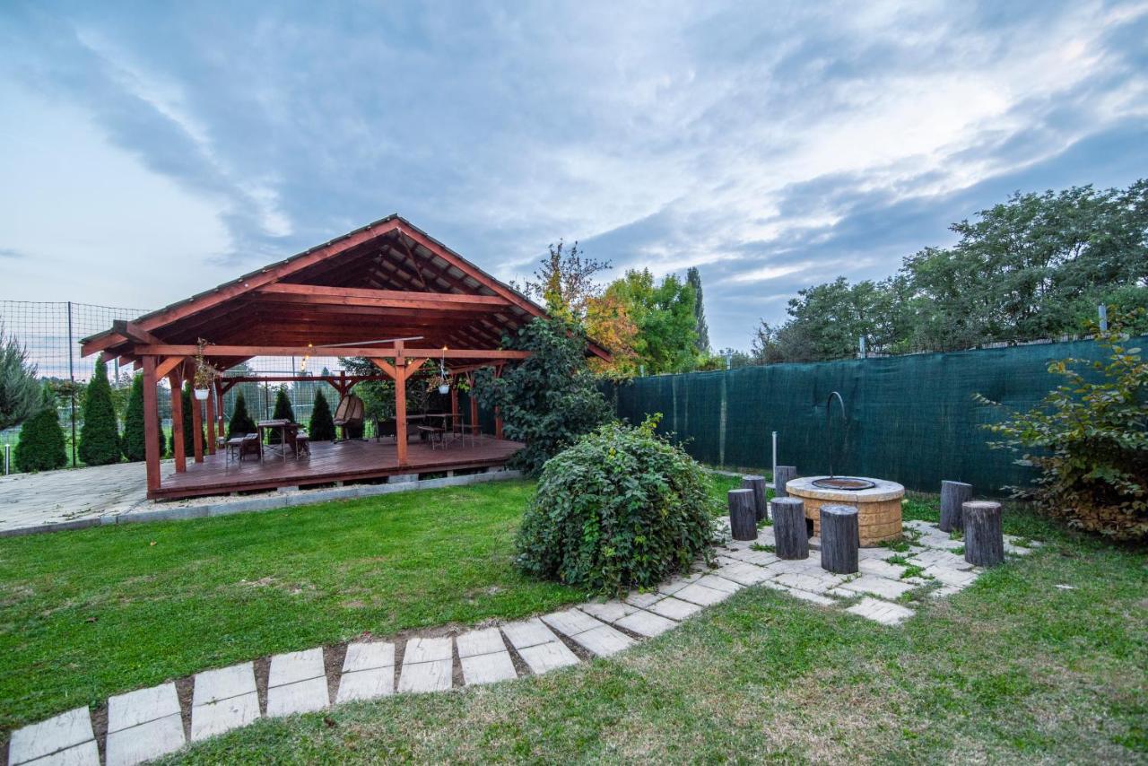 Sweet Life Wellness Apartments Эгерсалок Экстерьер фото